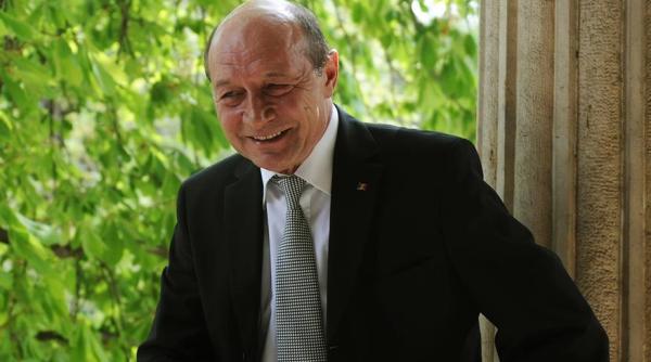 traian basescu la nunta fiicei unui fost deputat pdl foto