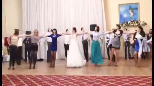 cel mai tare dans de la o nunta video