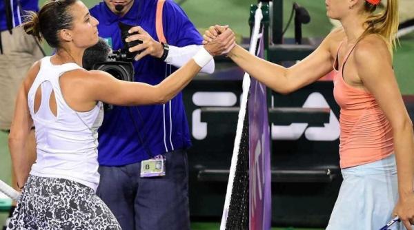 sharapova a invins o pe pennetta i merge alaturi de radwanska in semifinalele de la turneul campioanelor 2015
