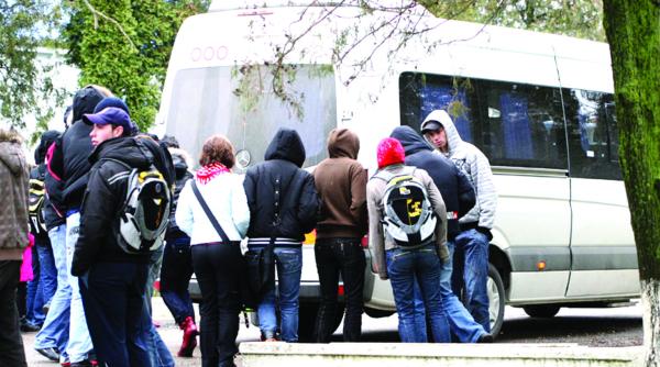 abonamentele de transport ale elevilor vor fi decontate integral
