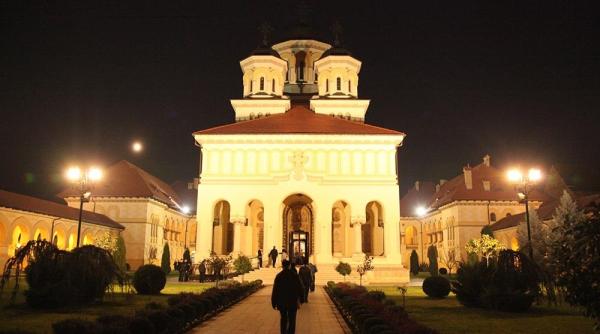 preo i ortodoc i la un mars in alba iulia in memoria victimelor de la colectiv