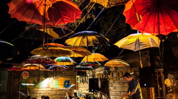 inca un local inchis 