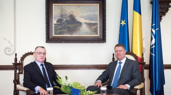 klaus iohannis s a intalnit cu sorin cimpeanu premierul interimar