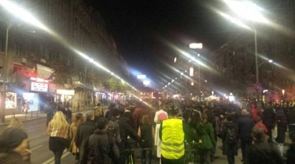 video scandalos bani pentru saracii aia ca sa strige jos piedone