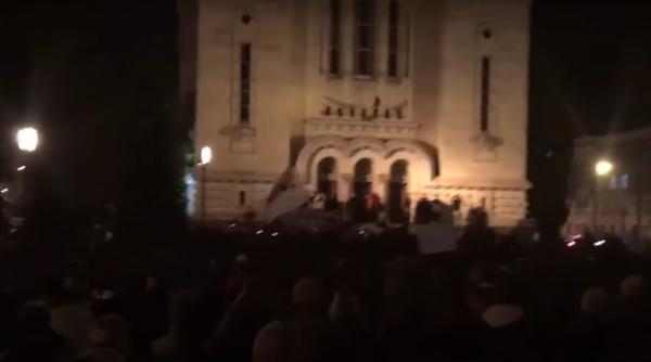 vorbe grele dupa huiduielile din fa a unei catedrale din romania