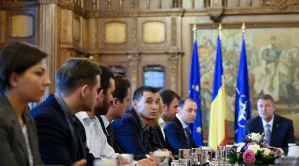 reprezentan ii societa ii civile i au intins o capcana lui iohannis cum profita basescu