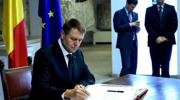 blogger i iohannis ar fi trebuit sa plece ar fi fost o demisie istorica