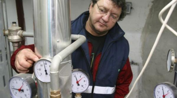 sucevenii ar putea ramane fara caldura  pentru ca producatorul nu are bani pentru combustibil