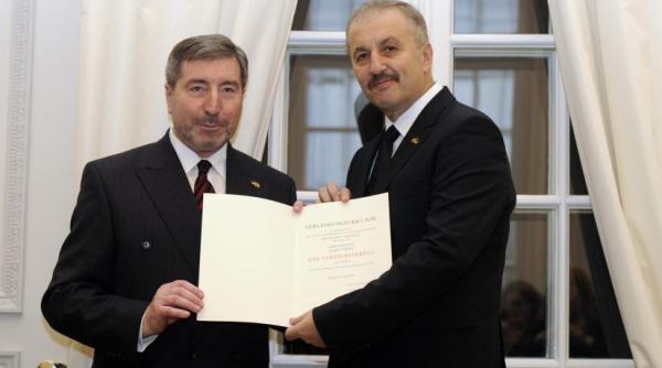vasile dancu decorat cu crucea de merit de germania