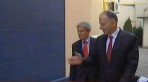 dacian ciolo incearca o apropiere de mircea geoana