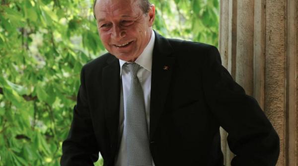 traian basescu intalnire fulger cu emil boc la un hotel de cinci stele