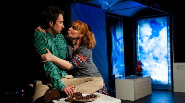 factorul uman la teatrul de comedie teama de singuratate i nevoia de iubire