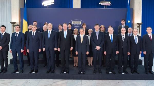 hei mister de ce este importanta poza gre ita a guvernului ciolo