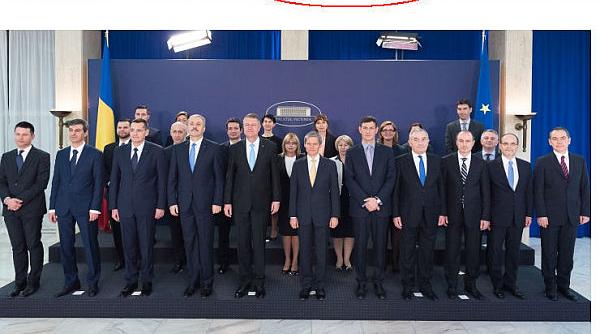 un fotograf profesionist face praf tehnocra ii guvernului ciolo