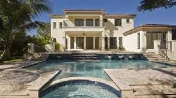 mutu si consuelo au vandut vila din miami