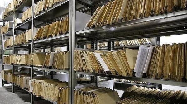 arhivele nationale  prima strategie pe termen mediu vizeaza constituirea unei institutii moderne