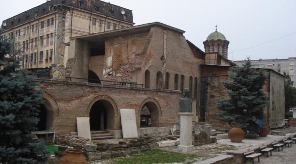 palatul voievodal curtea veche se inchide inchis in vederea realizarii unor lucrari de consolidare