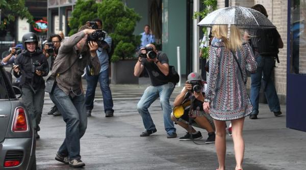 momentele de groaza pe care un paparazzo mi au bagat mana in gat