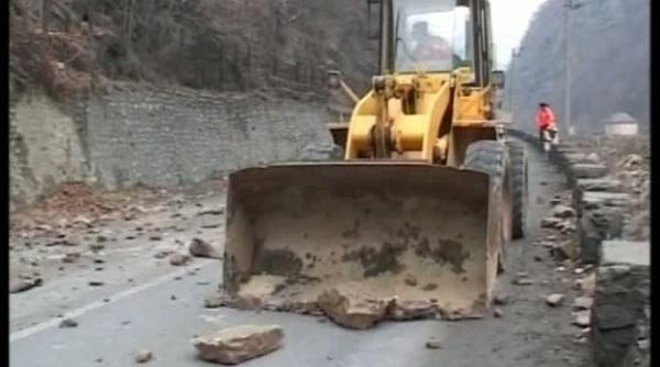 circulatia pe valea oltului in zona calimanesti blocata toata noaptea