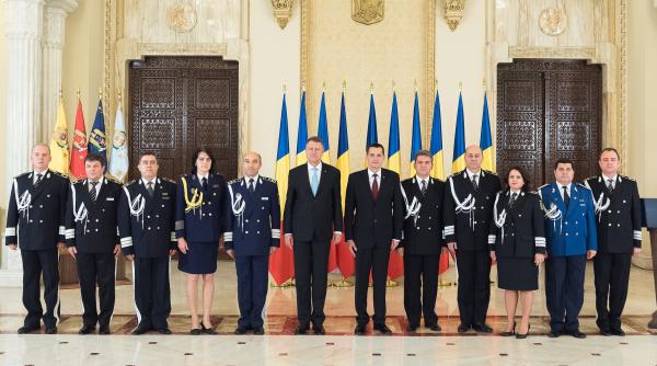 klaus iohannis a avansat in grad mai mul i ofi eri de ziua na ionala lista integrala