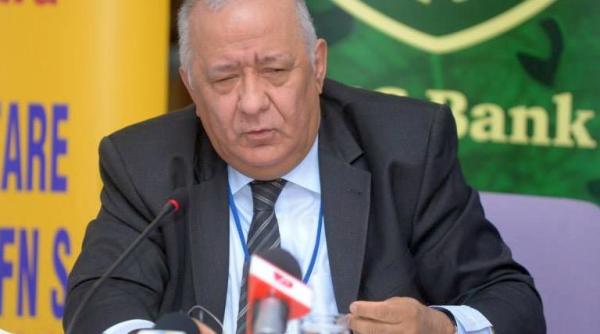 amenin ari nicolae cinteza bnr somata de parlament sa se delimiteze de eful supravegherii