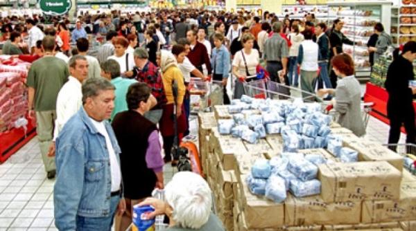 trei lan uri de hipermarket uri ar putea disparea din romania