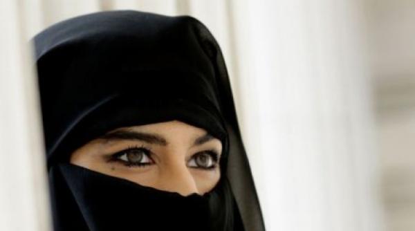 arabia saudita vot istoric prima femeie aleasa in cadrul alegerilor deschise