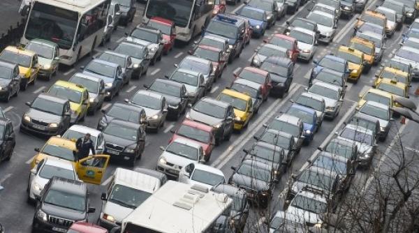 bucure tiul paralizat de protestul transportatorilor din pia a victoriei