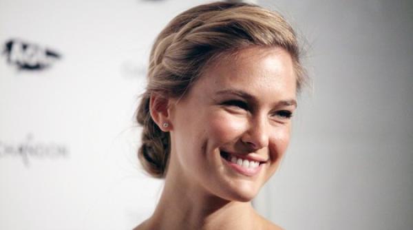 fosta iubita a lui leonardo di caprio arestata in israel