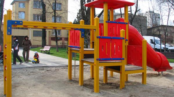 slatina descoperire macabra intr un loc de joaca pentru copii