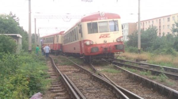 ia i accident feroviar un tren a spulberat doua persoane