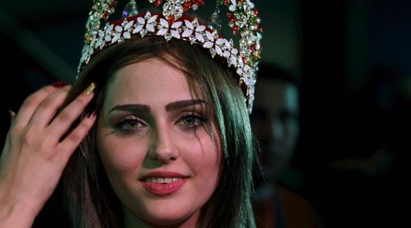 pazite cu pusti automate cum s a desfa urat primul concurs de frumuse e in irak