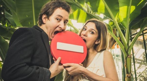 spectacolul jurnalul lui adam si al evei la godot cafe ultimul din acest an