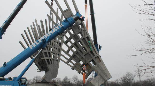 constantinescu marturie emo ionanta in fa a monumentului aripi