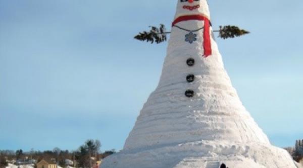cat masoara cel mai inalt om de zapada