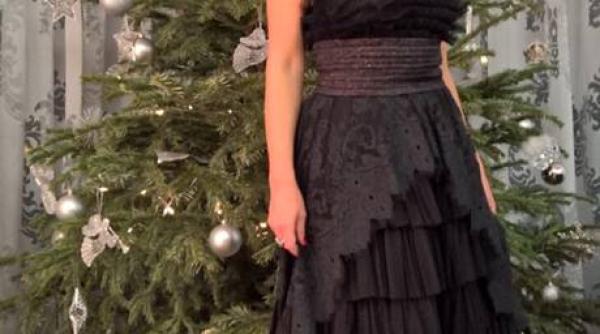 elena udrea extrem de eleganta in noaptea de revelion