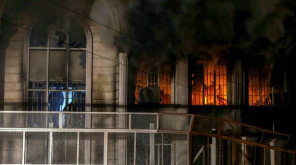 lumea musulmana este in fierbere iranul parasit de prieteni