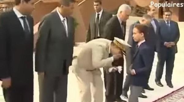 prin ul de 12 ani al marocului refuza o regula inclusa in protocolul regal