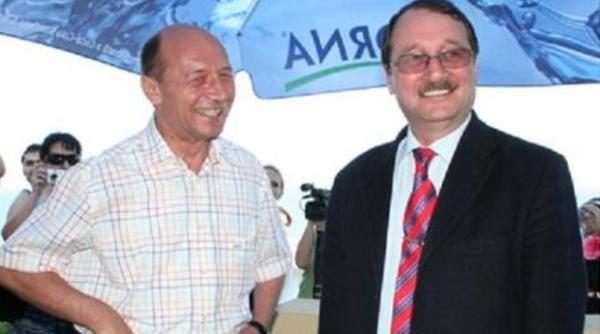 traian basescu rescrie drumul banilor ajun i la mircea basescu