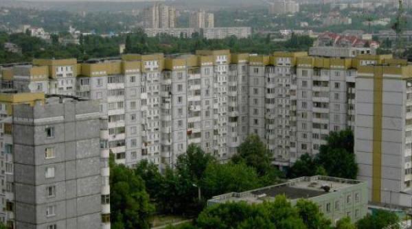 alerta cu bomba in chi inau locuitorii unui bloc evacua i