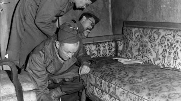 fost agent cia ipoteza ocanta hitler i a inscenat moartea am fost min i i video