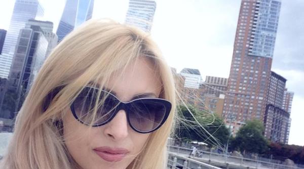 andreea balan imagini incendiare in mijlocul iernii