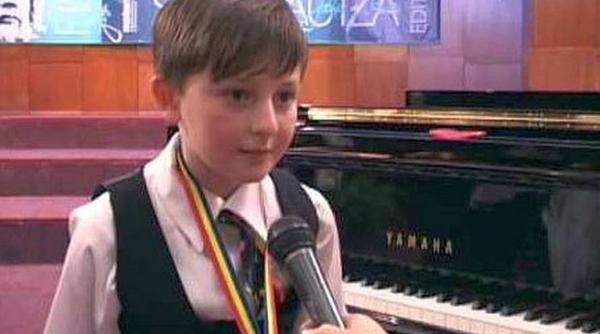 cel mai bun tanar pianist din lume este din romania