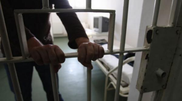 control la administratia penitenciarelor in legatura cu cartile scrise de detinuti