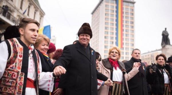 tabloidele se iau de caciula lui iohannis