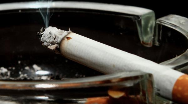 majoritatea romanilor spun ca nu fumeaza sondaj bomba