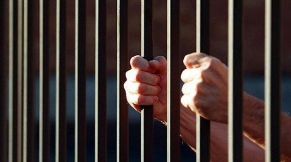 fost de inut prins cand incerca sa intre prin efrac ie in penitenciar