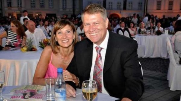 klaus iohannis a promulgat legea impotriva fumatului in spa ii publice