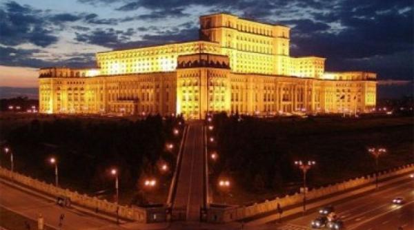 secretele casei poporului ii ce dorea ceau escu sa construiasca pe locul catedralei mantuirii neamului