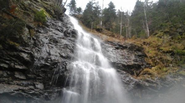 premiera legata de cascada lui ciuca descoperita recent